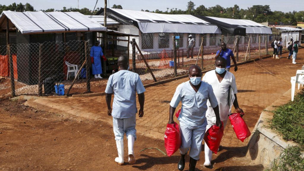 Ουγκάντα: Επιβεβαιώθηκαν άλλα 3 κρούσματα από τον ιό Έμπολα στην πρωτεύουσα