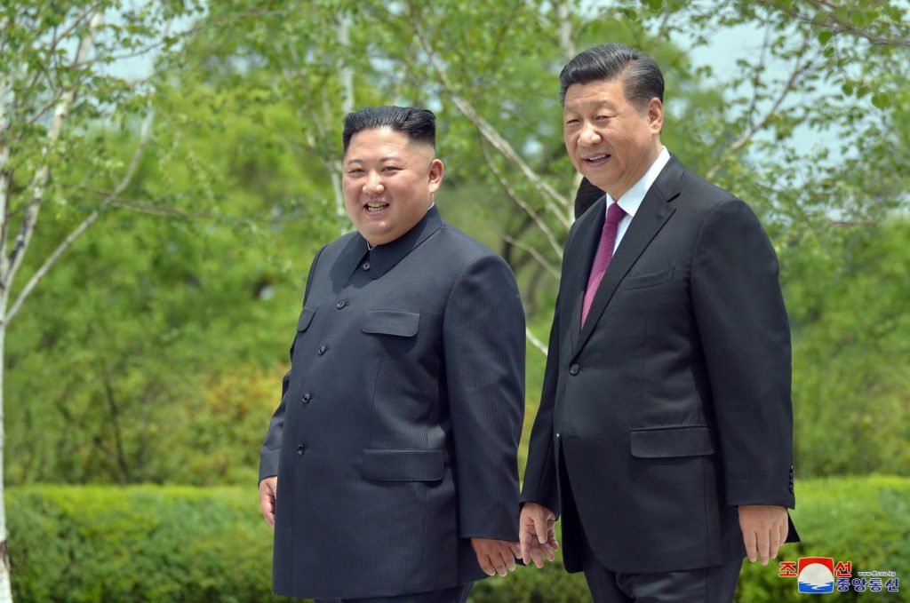 Σι Τζινπίνγκ: Συγχαρητήρια από τον Κιμ Γιονγκ Ουν για την 3η θητεία