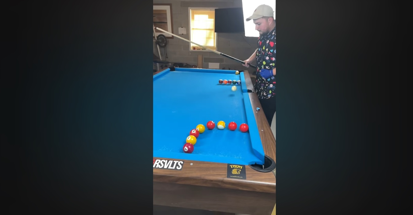 Εντυπωσιακό βίντεο: Συλλογή από τα καλύτερα κόλπα στο μπιλιάρδο!