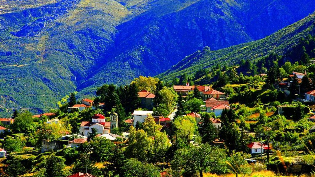 Τρίκαλα Κορινθίας: Μια όμορφη φθινοπωρινή απόδραση μια «ανάσα» από την Αθήνα