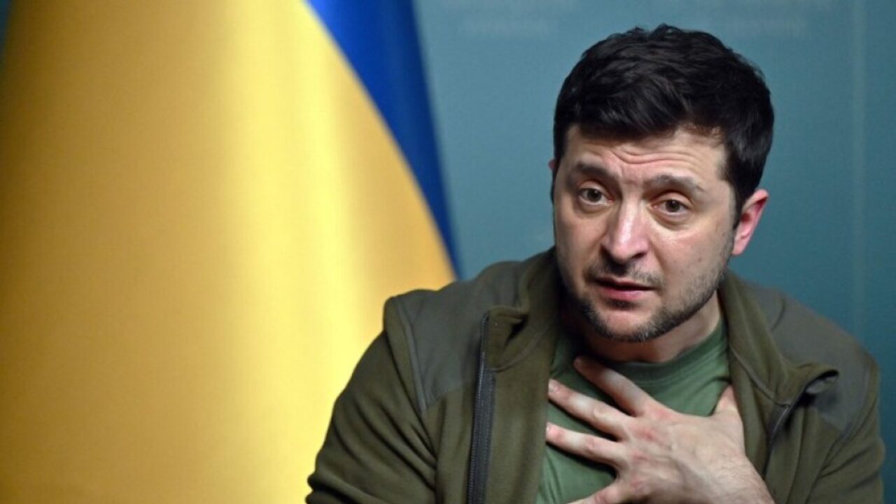 Ο Β.Ζελένσκι ζητά να ξεκινήσει Γ’ΠΠ για να διασωθεί ο ίδιος! – «Η Δύση να βομβαρδίσει το Κρεμλίνο»