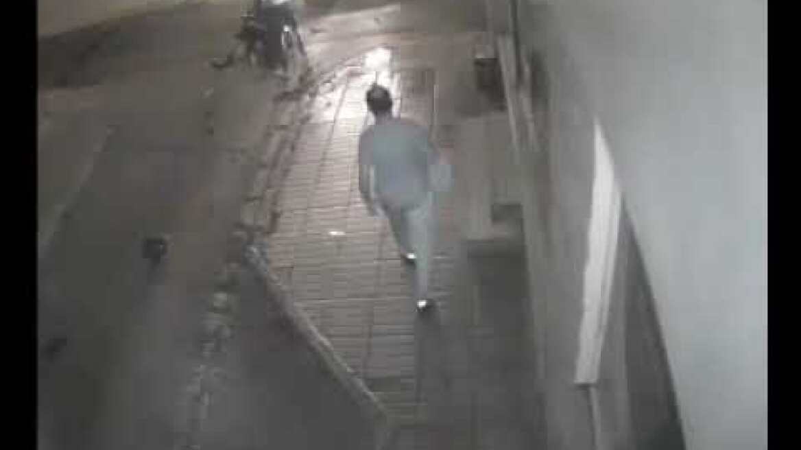 Χανιά: «Άγιο» είχε ντελιβεράς που «καρφώθηκε» σε αυτοκίνητο (βίντεο)