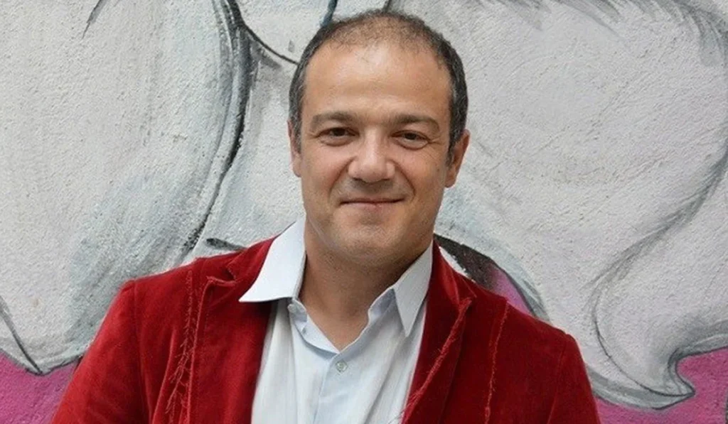 Φώτης Σπύρου για 12χρονη στον Κολωνό: «Θα βάφτιζα το ένα κοριτσάκι της οικογένειας αλλά απομακρύνθηκα»