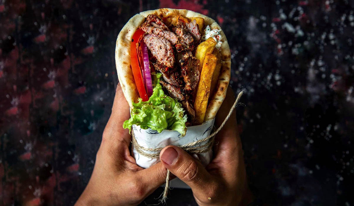 Θα μας «κόψουν» & τα σουβλάκια: Έρχονται νέες ανατιμήσεις «φωτιά» – Πάνω από 30% οι αυξήσεις σε χοιρινό & κοτόπουλο