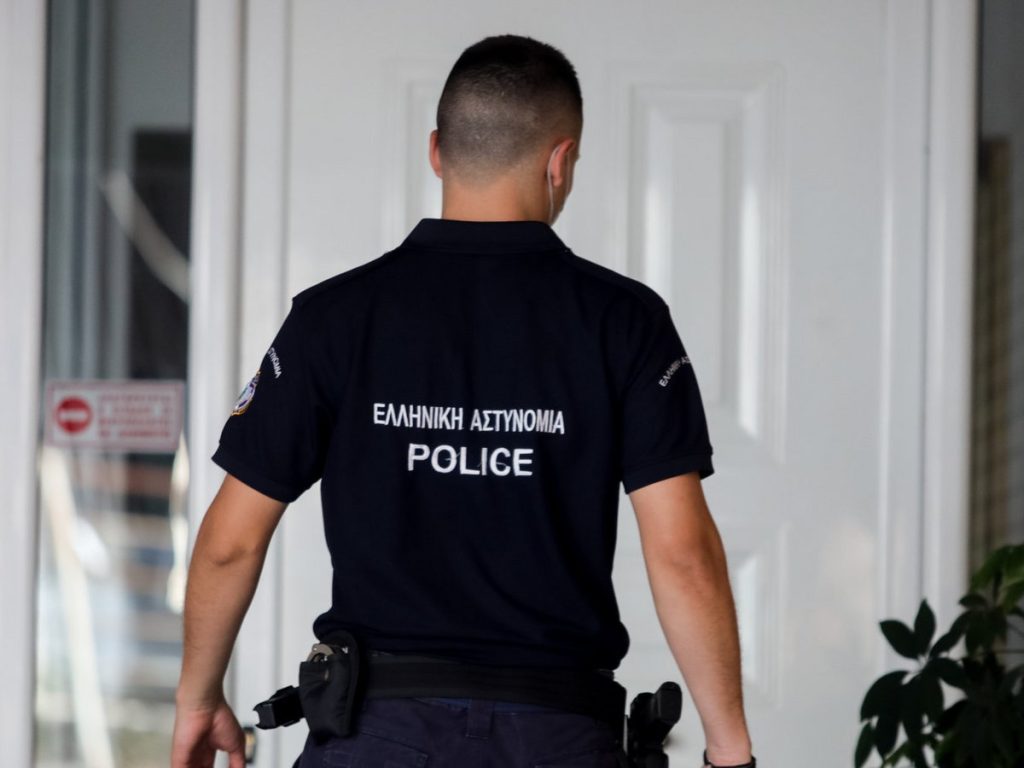 Δράμα: 35χρονος αστυνομικός αυτοκτόνησε μέσα στο αυτοκίνητό του