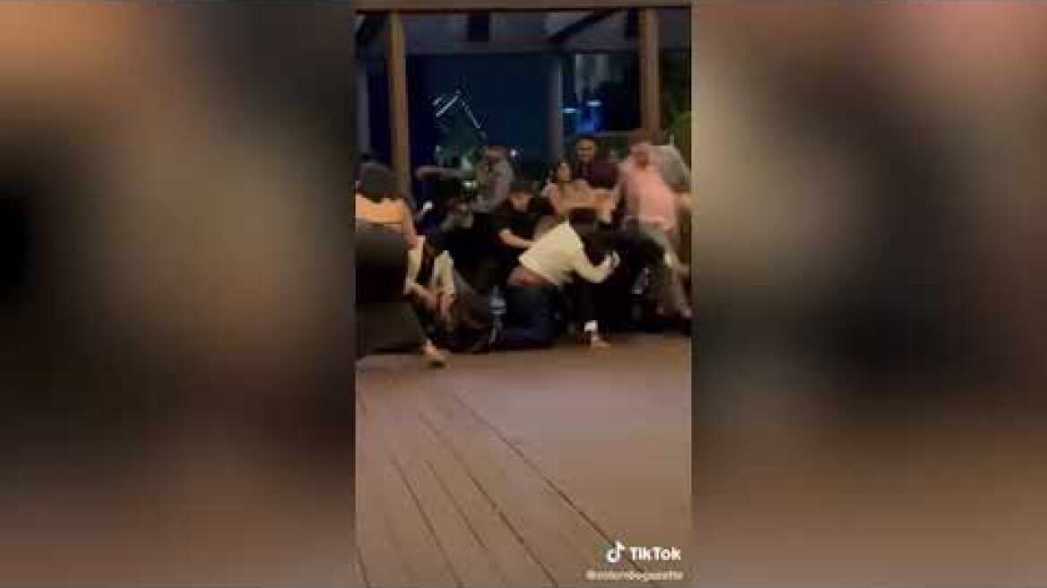 ΗΠΑ: «Μαλλιοτραβήγματα» στο πάρτι μετά τα καλλιστεία για την Μις Σρι Λάνκα στη Νέα Υόρκη (βίντεο)