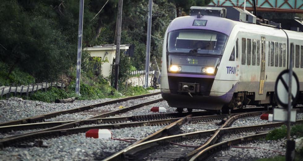 ΤΡΑΙΝΟΣΕ: Τρένο χτύπησε σε κομμένο καλώδιο κοντά στον σταθμό Λαρίσης – Αναμένονται ακυρώσεις δρομολογίων
