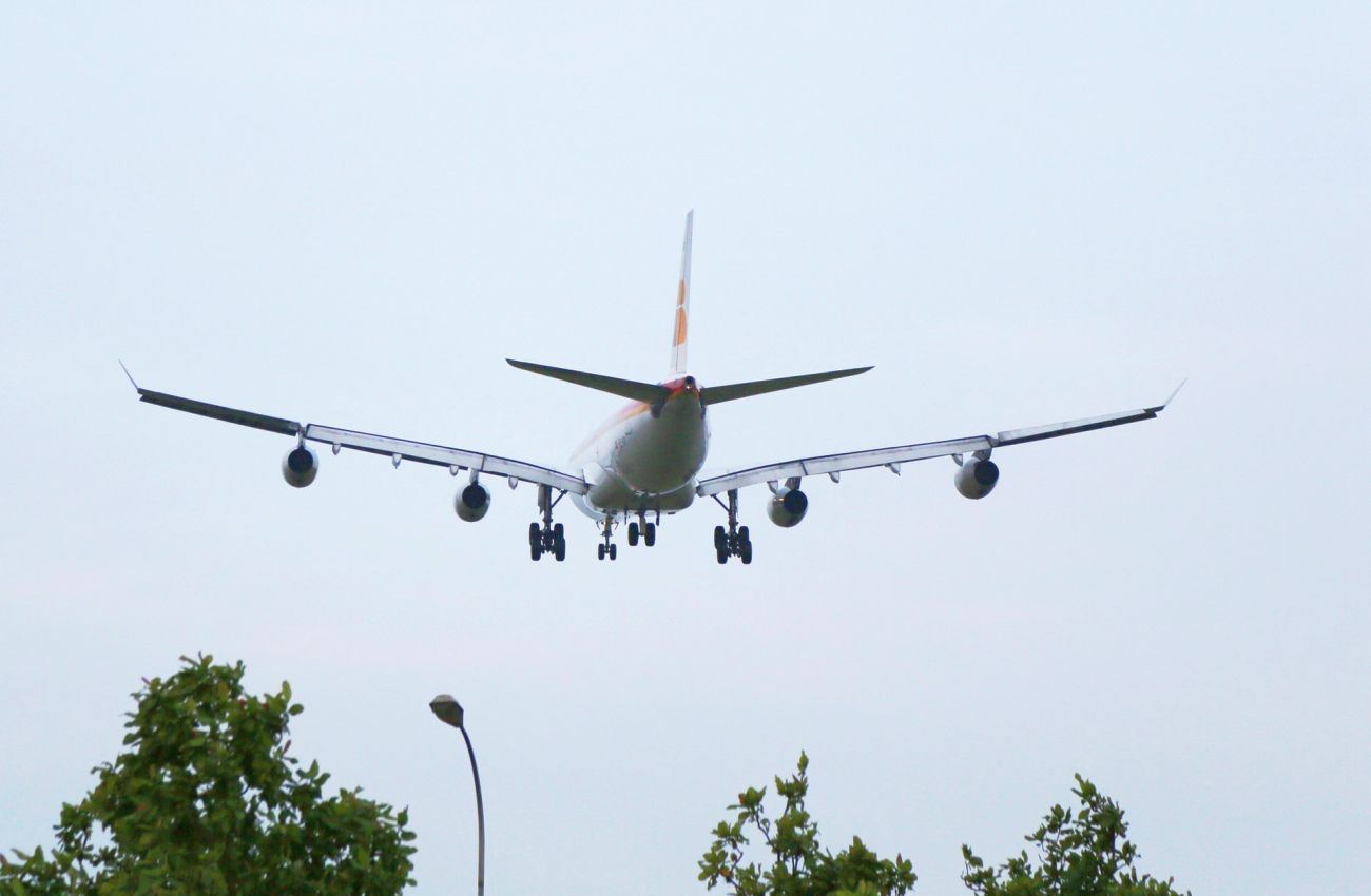 Πορτογαλία: Προσγείωση αεροπλάνου για «γερά νεύρα» στο αεροδρόμιο της Μαδέιρα – Γιατί είναι τόσο δύσκολο (βίντεο)