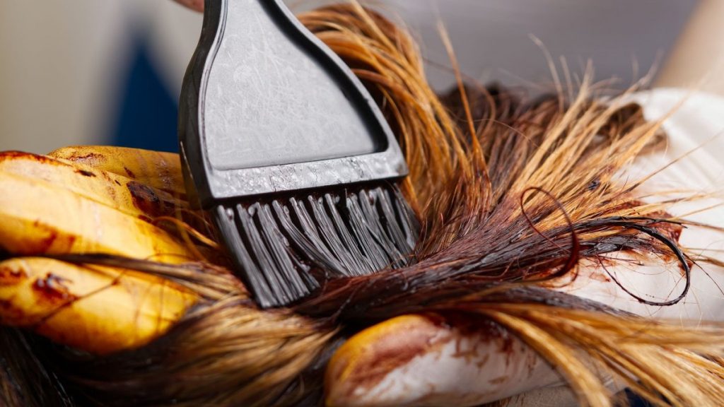 ΗΠΑ: 13χρονη έχασε το ένα της μάτι όταν «εξερράγη» η βαφή μαλλιών (φωτο)