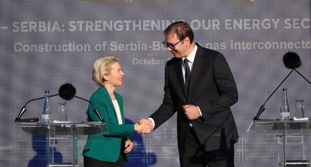 Φον ντερ Λάιεν: Πακέτο βοήθειας 165 εκατ. ευρώ στη Σερβία για την ενεργειακή κρίση