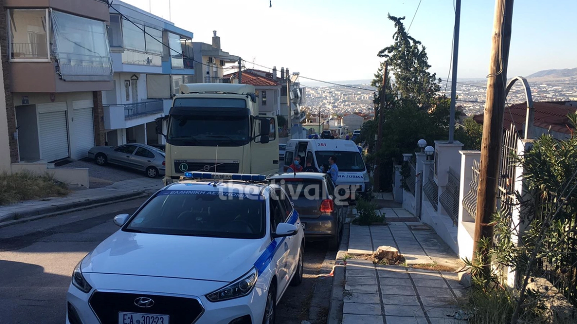 Θεσσαλονίκη: Φορτηγό άρχισε να κινείται εκτός ελέγχου στην περιοχή των Μετεώρων (φώτο)