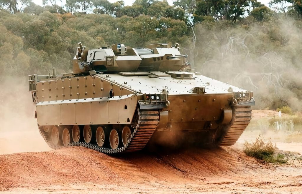 Βίντεο: Η αξιολόγηση του νοτιοκορεατικού ΤΟΜΑ AS-21 Redback από τον πολωνικό Στρατό