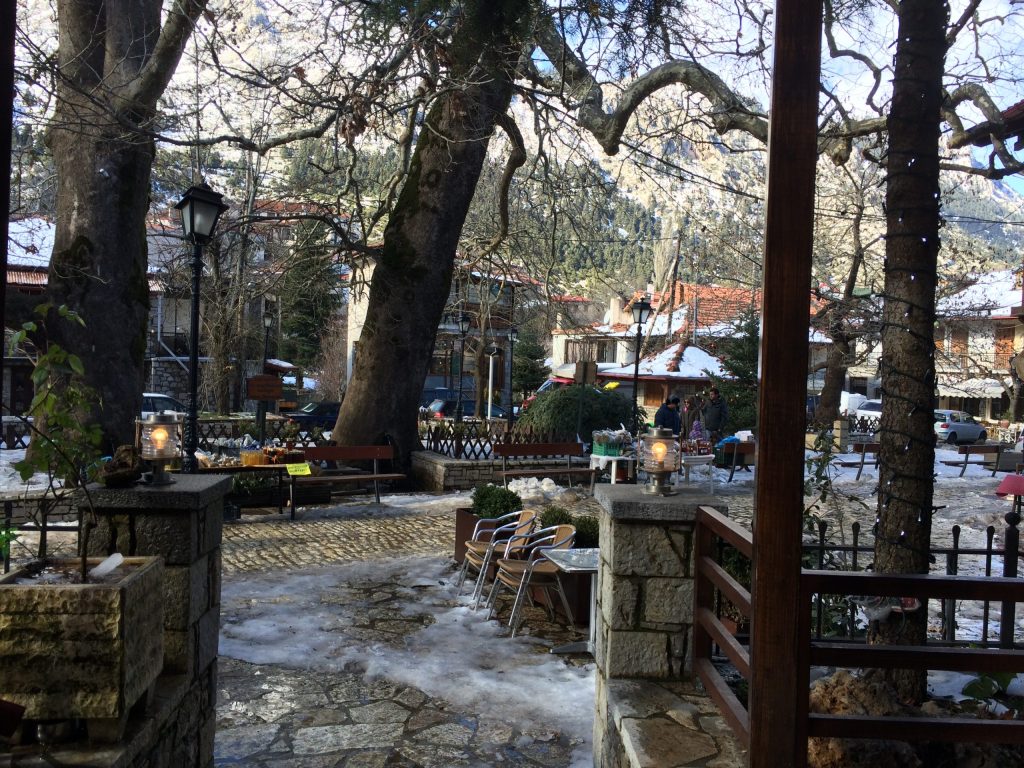 Επτάλοφος: Το χωριό στον Παρνασσό που θα θες να επισκέπτεσαι ξανά και ξανά (φώτο)