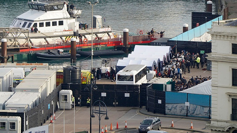 Βρετανία: Επίθεση με μολότοφ σε κέντρο μετανάστευσης – Αυτοκτόνησε ο δράστης