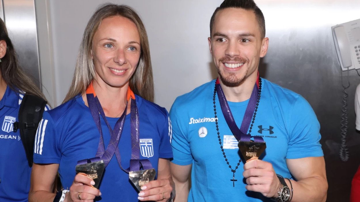 Λ.Πετρούνιας, Α.Ντρισμπιώτη και Ε.Τζένγκο μαζί σε ένα γκράφιτι που εντυπωσιάζει στη Θεσσαλονίκη (φωτό-βίντεο)