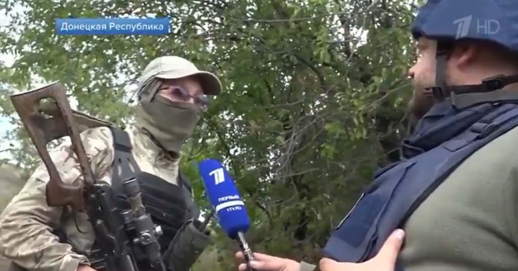 Ρωσίδα ελεύθερη σκοπευτής «σαρώνει» τους Ουκρανούς στο Ντονμπάς (βίντεο)