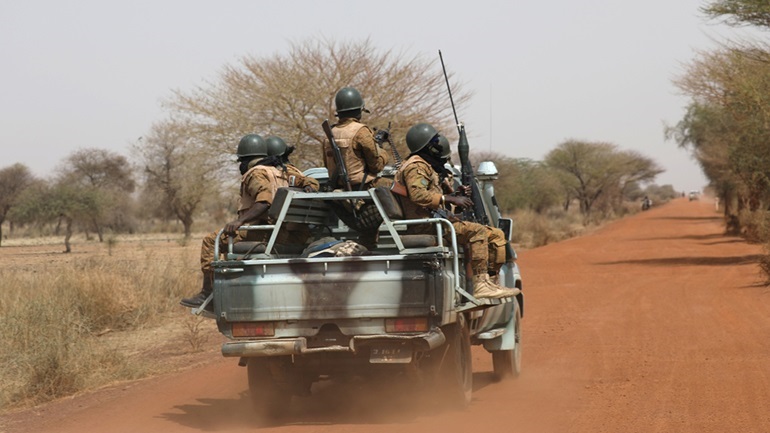 Μπουρκίνα Φάσο: 13 στρατιώτες και δύο παραστρατιωτικοί σκοτώνονται σε ενέδρα