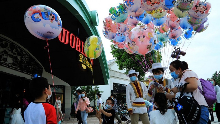 Σανγκάη: Απροειδοποίητο λουκέτο λόγω κορωνοϊού στο πάρκο της Disney – Έμειναν μέσα οι επισκέπτες