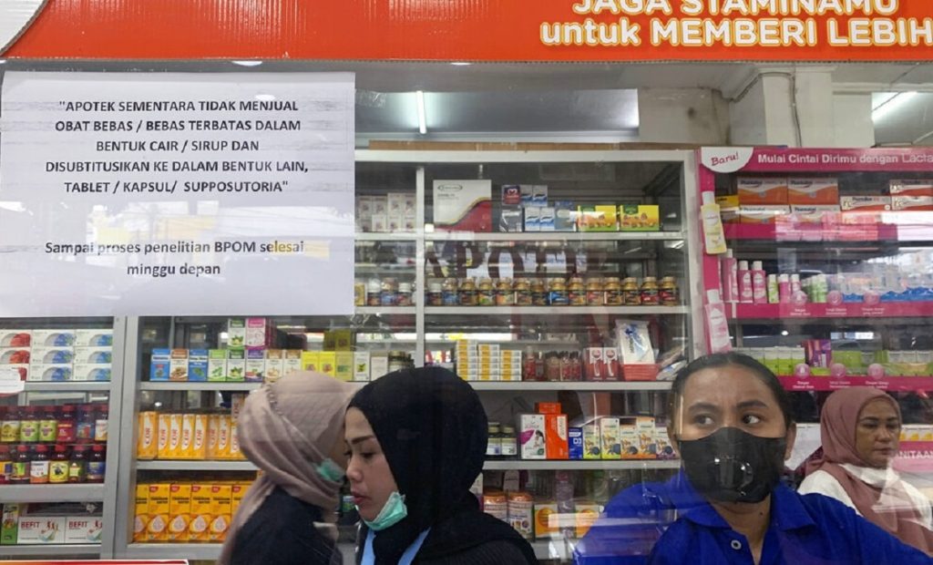 Ινδονησία: Ανακαλούνται άδειες παρασκευής σιροπιών μετά από 150 θανάτους παιδιών