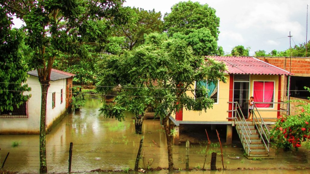 Σε κατάσταση «φυσικής καταστροφής» η Κολομβία λόγω των βροχοπτώσεων