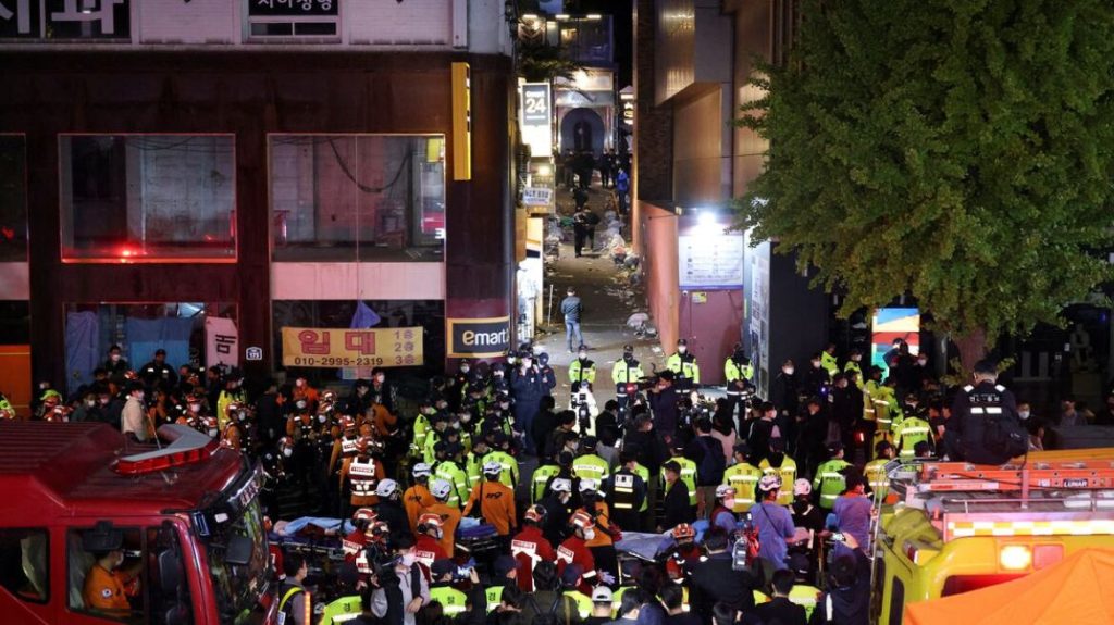 Νότια Κορέα: Συγγνώμη για την ασύλληπτη τραγωδία στη Σεούλ ζήτησε ο υπουργός Εσωτερικών