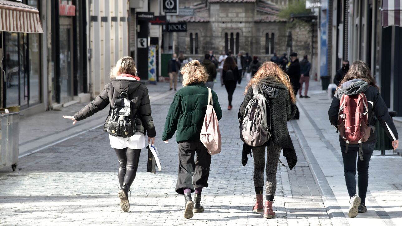 Ανοιχτά προαιρετικά τα καταστήματα την ερχόμενη Κυριακή – Ποιο το ωράριο λειτουργίας