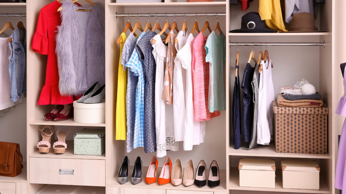 Φοράτε τα ίδια ρούχα εντός & εκτός του σπιτιού; – Δείτε γιατί πρέπει να το σταματήσετε