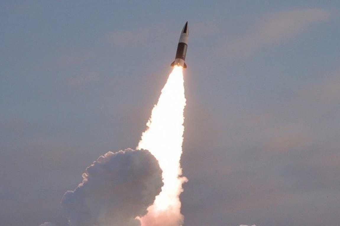 Βόρεια Κορέα: Νέα εκτόξευση βαλλιστικών πυραύλων «άγνωστου τύπου»