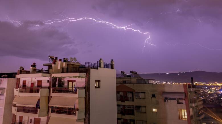 Νέο έκτακτο δελτίο επικίνδυνων φαινομένων της ΕΜΥ: Εξαιρετικά έντονα φαινόμενα σε αυτές τις 12 περιοχές σήμερα