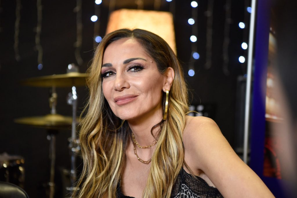 Δέσποινα Βανδή: «Δεν μπορούσα να αντισταθώ στον Β.Μπισμπίκη – Ερωτεύτηκα και έπρεπε να χωρίσω»