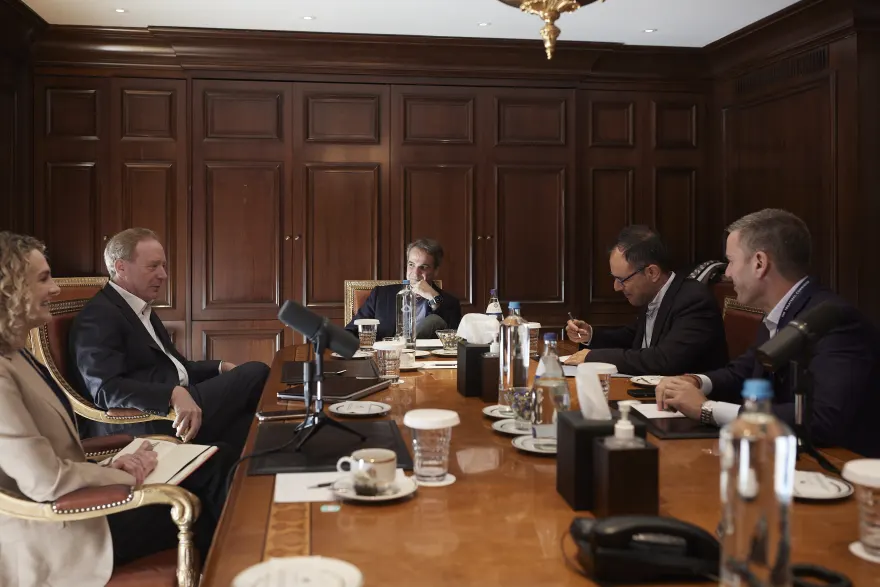 Με τον πρόεδρο της Microsoft συναντήθηκε ο Κ.Μητσοτάκης – Συζήτησαν για την επένδυση στα data centers