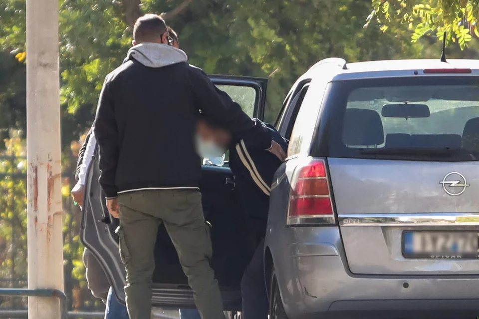 Κολωνός: Στον ανακριτή ο 43χρονος ηλεκτρολόγος πλοίων για τον βιασμό της 12χρονης