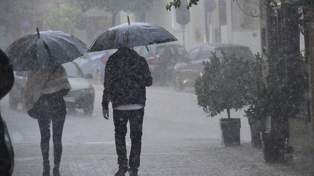 Κακοκαιρία EVA: Εστάλησαν μηνύματα από το 112 – Ποιες περιοχές χτυπά σήμερα