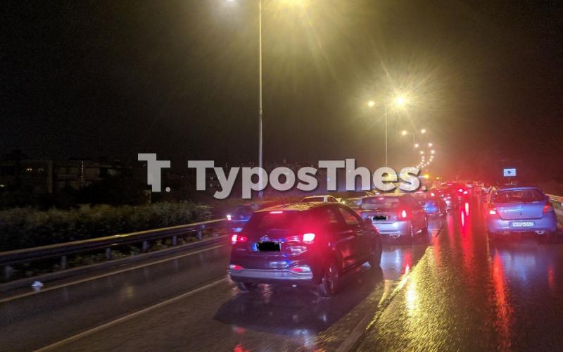 Θεσσαλονίκη: Τέσσερα τροχαία μέσα σε μία ώρα σημειώθηκαν στην περιφερειακή οδό εξαιτίας ολισθηρότητας