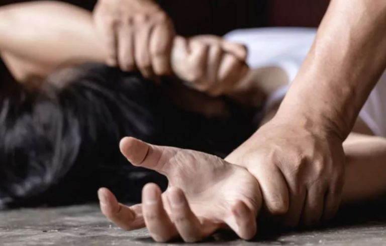 Μιχάλης Δημητρακόπουλος: «Υπάρχει σωφρονισμός για κάποιον που βιάζει παιδιά 10 και 12 ετών;»