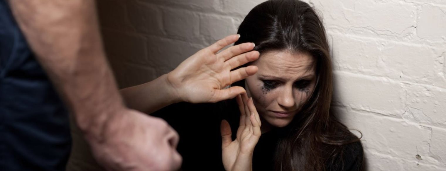 Κρήτη: Χειροπέδες σε 44χρονο που χτυπούσε στο κεφάλι την σύντροφό του – Οι γείτονες ειδοποίησαν την ΕΛ.ΑΣ.