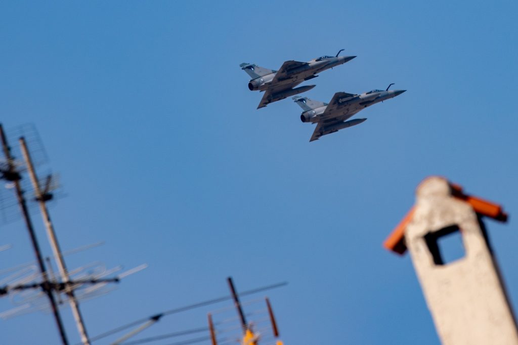 Μαχητικά αεροσκάφη σήμερα πάνω από τη Θεσσαλονίκη για τον εορτασμό του προστάτη της Πολεμικής Αεροπορίας