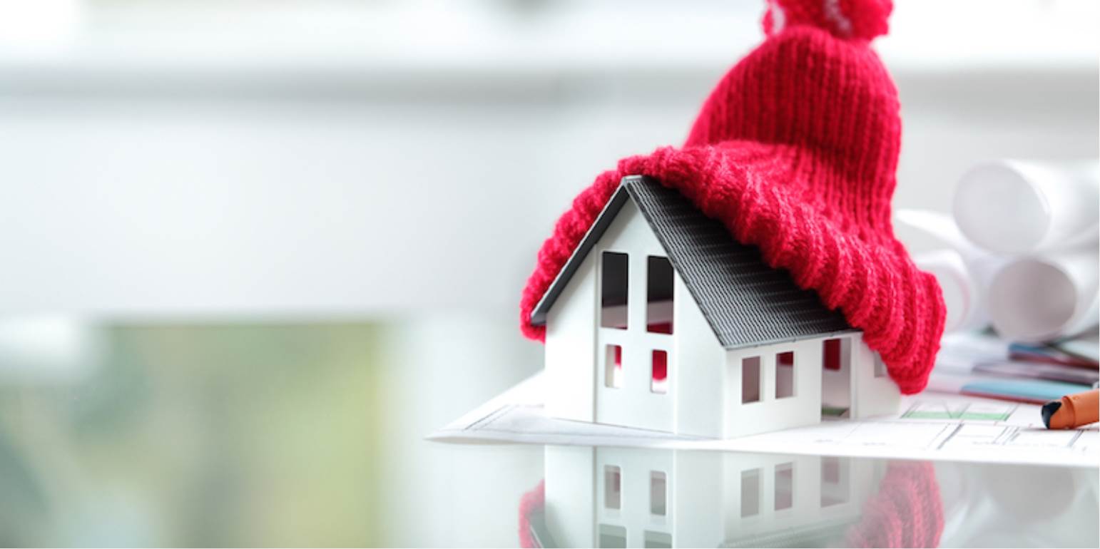 Με αυτούς τους 5+1 τρόπους θα διατηρήσετε το σπίτι σας ζεστό τον χειμώνα χωρίς να ανοίξετε θέρμανση
