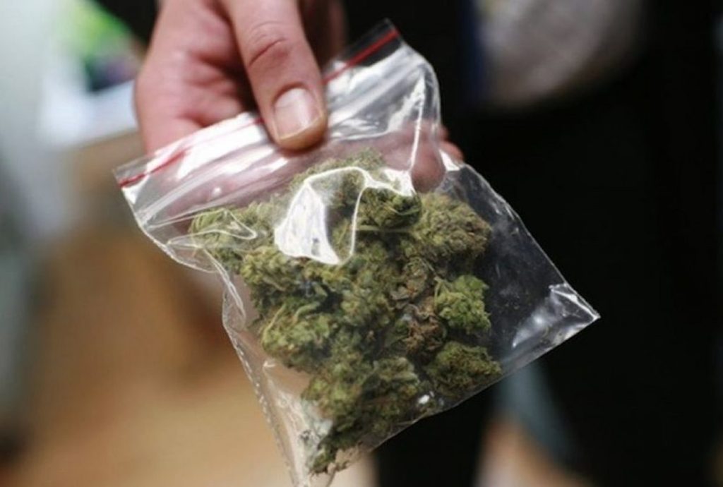 Καστοριά: Συνελήφθη 34χρονος – Μετέφερε μέσα σε σάκους πάνω από 74 κιλά κάνναβης (φωτό-βίντεο)