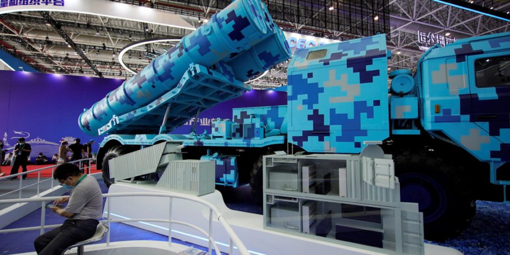 Η Κίνα «στέλνει μήνυμα» στις ΗΠΑ με υπερηχητικό βαλλιστικό πύραυλο που μοιάζει με τον ρωσικό Kinzhal (φωτό)