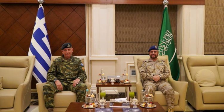 Στη Σαουδική Αραβία ο Α/ΓΕΕΘΑ – Συζήτηση για τους PATRIOT