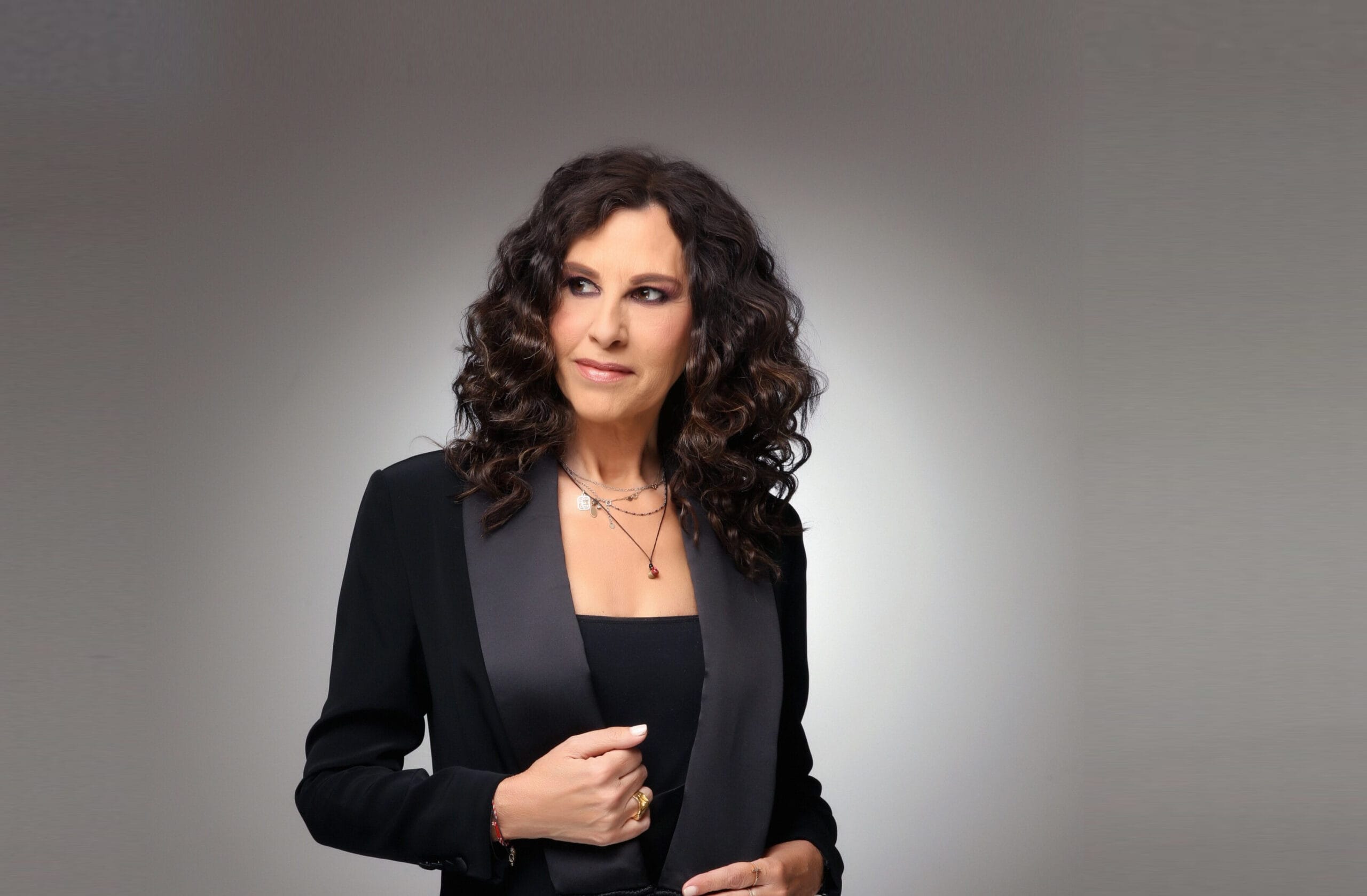 Ελευθερία Αρβανιτάκη για ΛΕΞ: «Είναι εξαιρετικά εντυπωσιακό κι ελπιδοφόρο»