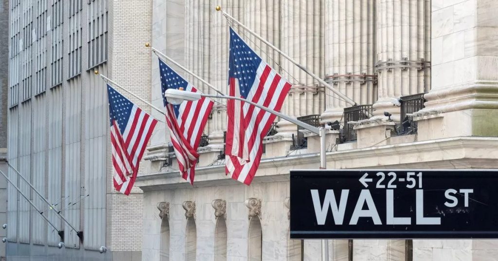Στάση αναμονής στις αγορές για τις ενδιάμεσες εκλογές στις ΗΠΑ: Η πρώτη αντίδραση σε Wall Street και Ευρώπη