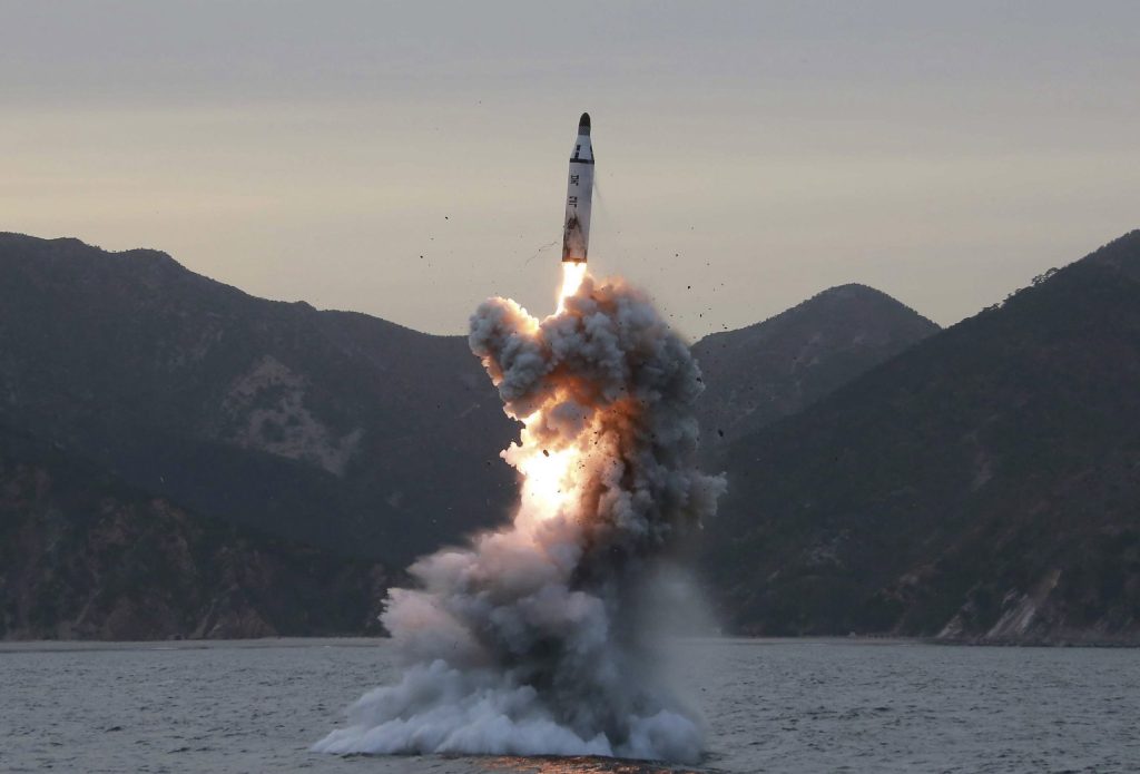 Νότια Κορέα: «Η Βόρεια Κορέα εκτόξευσε βαλλιστικό πύραυλο μικρού βεληνεκούς»