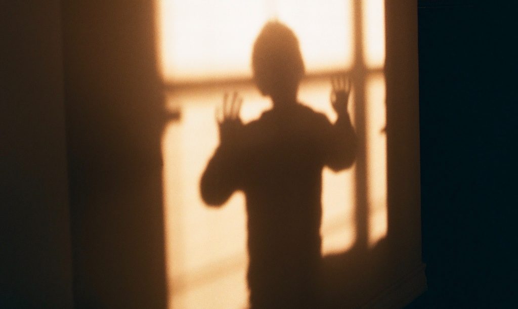 Βιασμός ανηλίκων στα Πετράλωνα: «Τα παιδιά ήταν παραμελημένα και φοβισμένα» λέει μάρτυρας