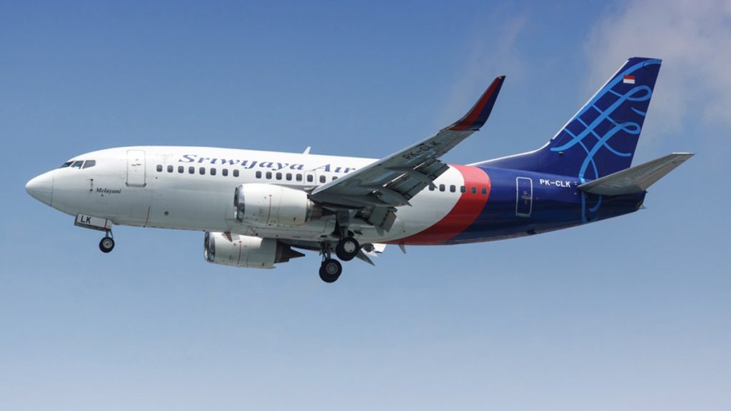 Συντριβή Boeing 737-500 στην Τζακάρτα: Σε μηχανικά προβλήματα και στους πιλότους την αποδίδουν οι ερευνητές