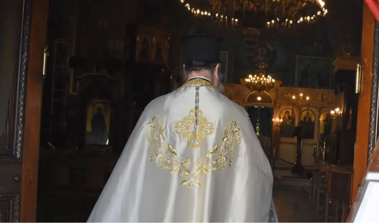 Αυτοκτονία ιερέα στην Πάτρα: «Το ασθενοφόρο ήρθε μετά από 45 λεπτά – Ήταν ζωντανός»