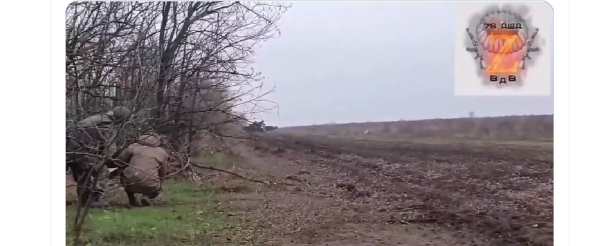 Οι Ρώσοι καταστρέφουν το πολεμικό υλικό τους για να μην πέσει στα χέρια των Ουκρανών