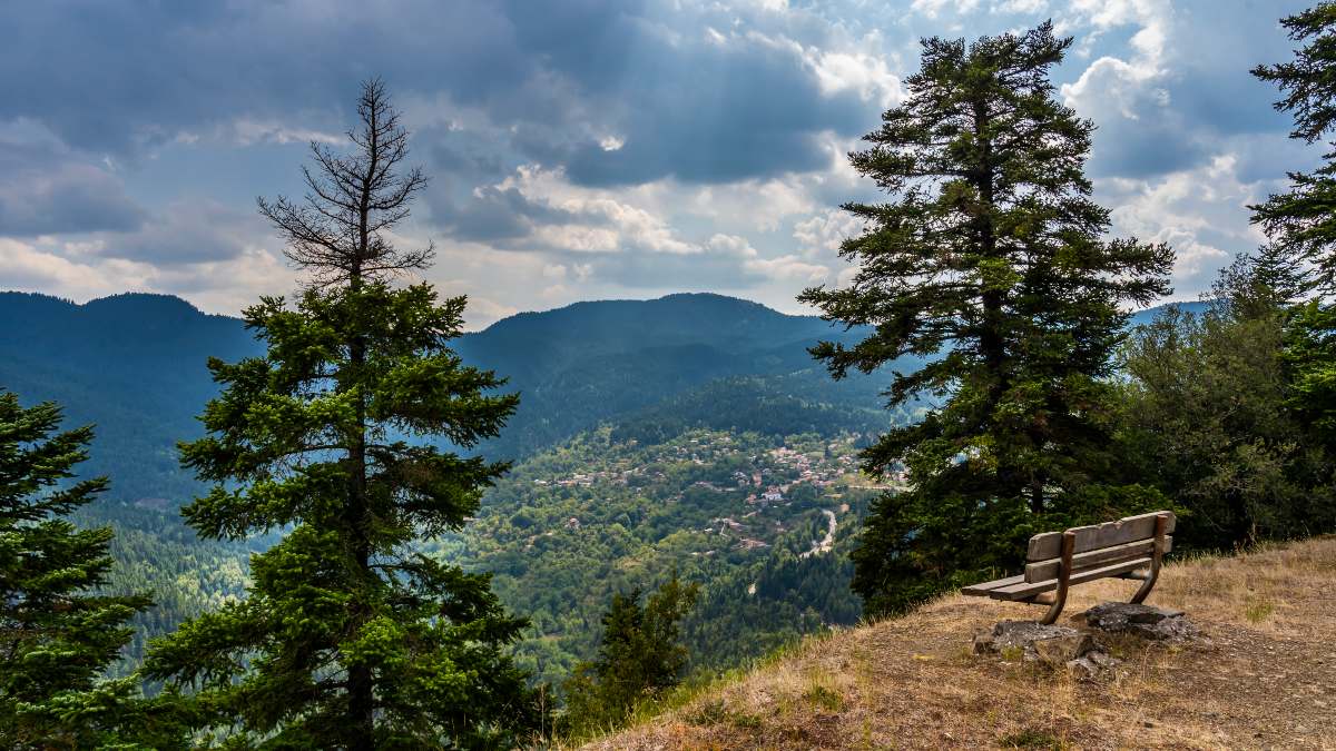 Ιδέες για εκδρομή: Πέντε γραφικοί οικισμοί κοντά στην Αθήνα που θα φτάσετε οδικώς