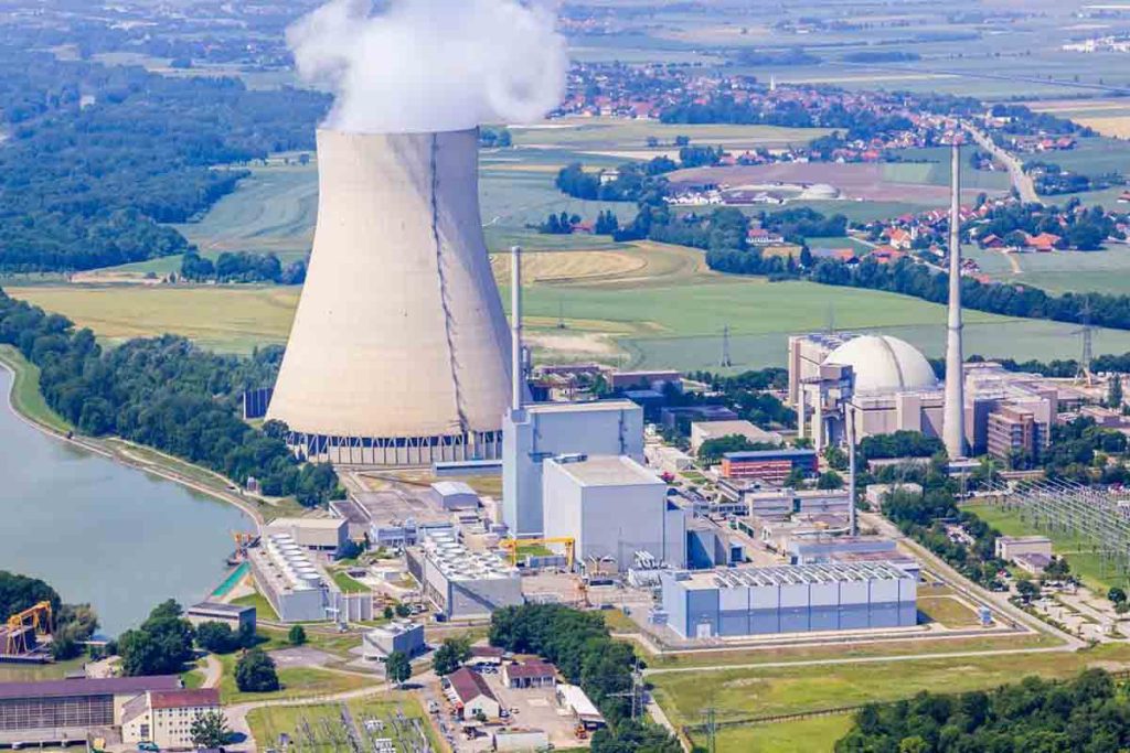 Γερμανία: «Πράσινο φως» για την παράταση λειτουργίας τριών πυρηνικών σταθμών έως τις 15 Απριλίου